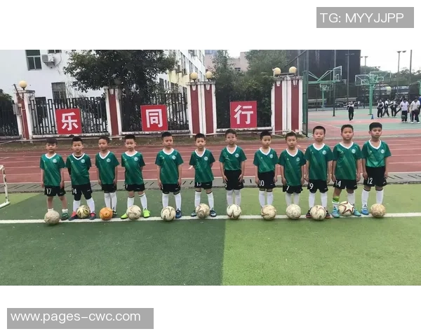 我在小学三年级的足球比赛中学到的团队合作与友谊的故事